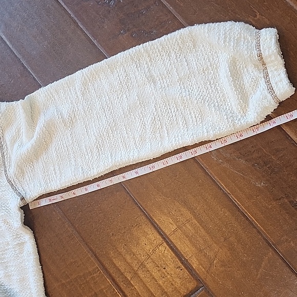 BKE Urban Outfitters Tague Lace Up Textured Cropped Knit Longsleeve Cream Shirt - Picture 9 of 13